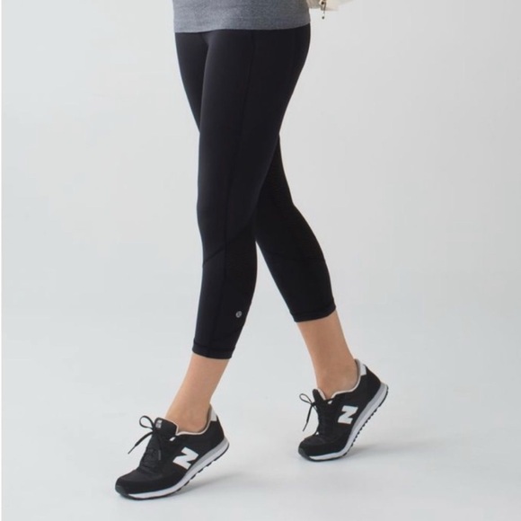 Lululemon Pace Rival Crop - Picture 1 of 7